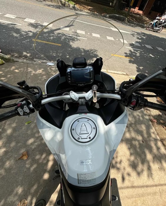 HDM1115 - Multistrada 950