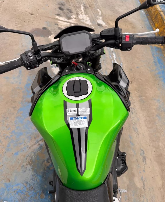 HDM1129 - Z900