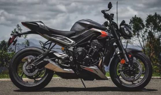 TRIUMPH Street Triple 765 2024 (5.000 kms)