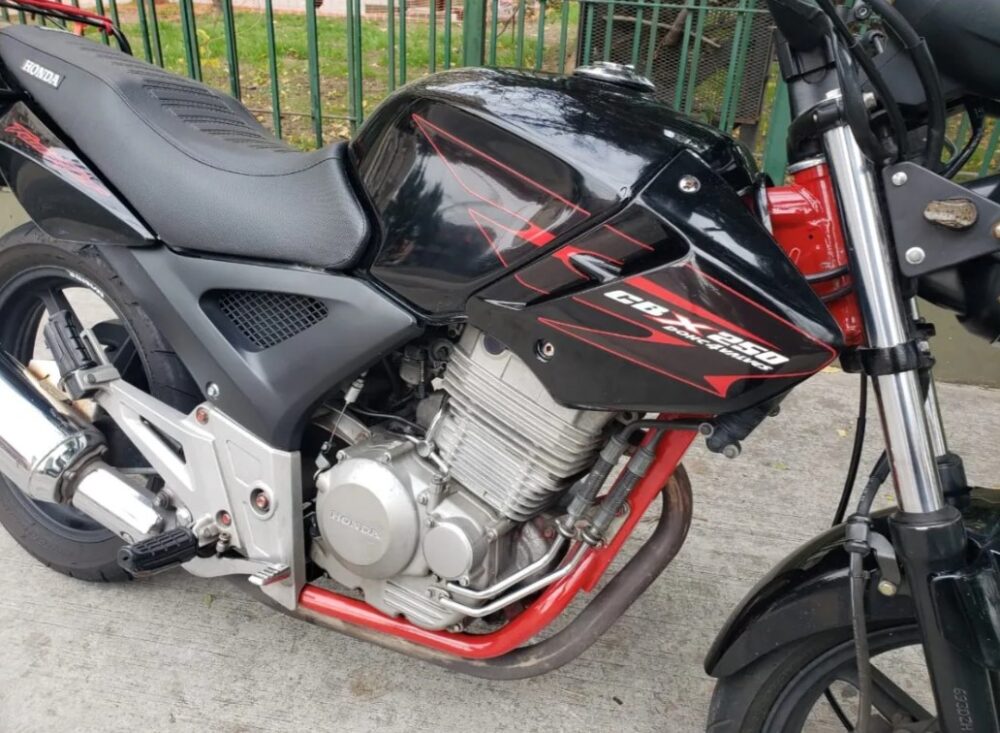 HONDA CBX 250 TWISTER 2009 (70.000 kms)