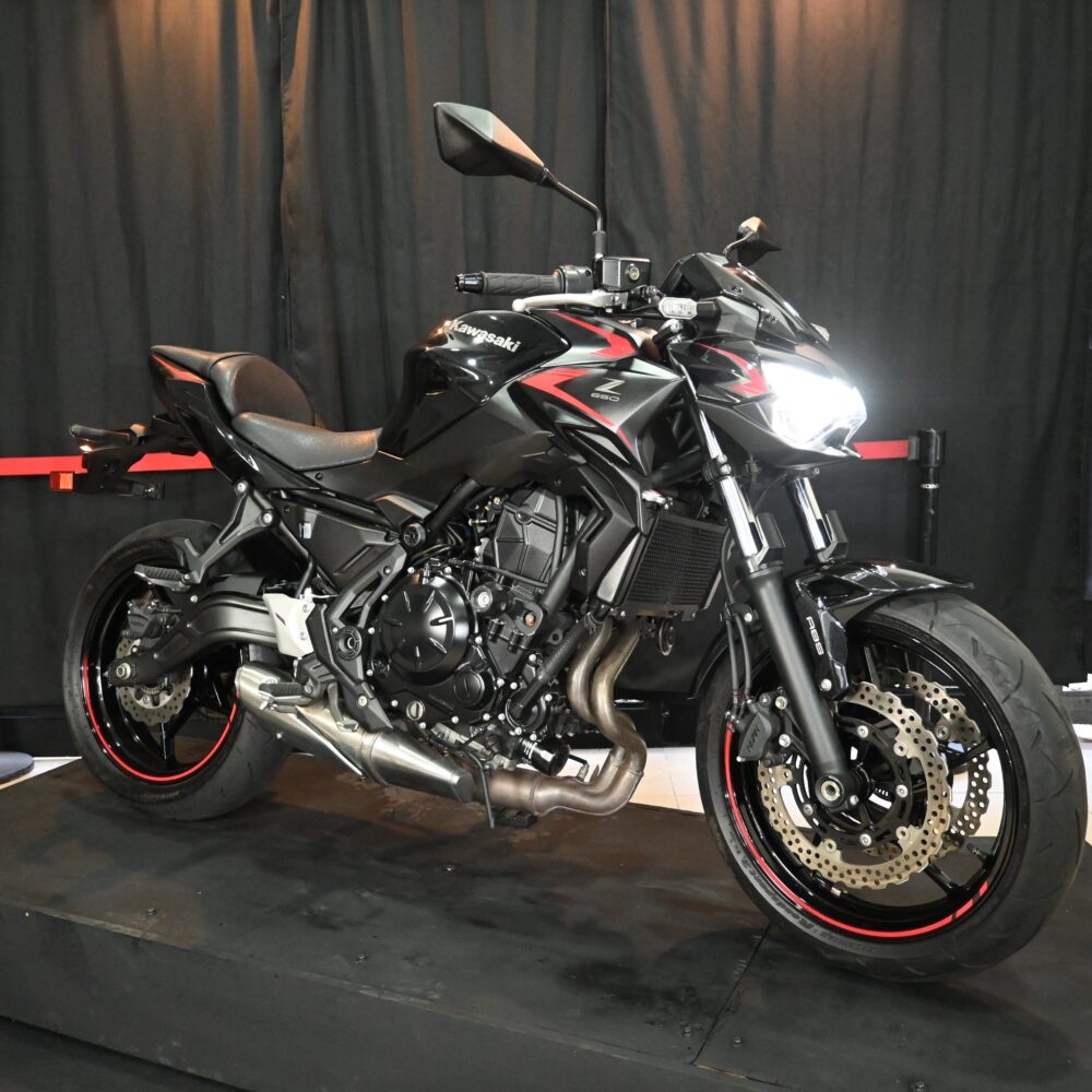 Kawasaki Z 650 2024 (10000 kms)