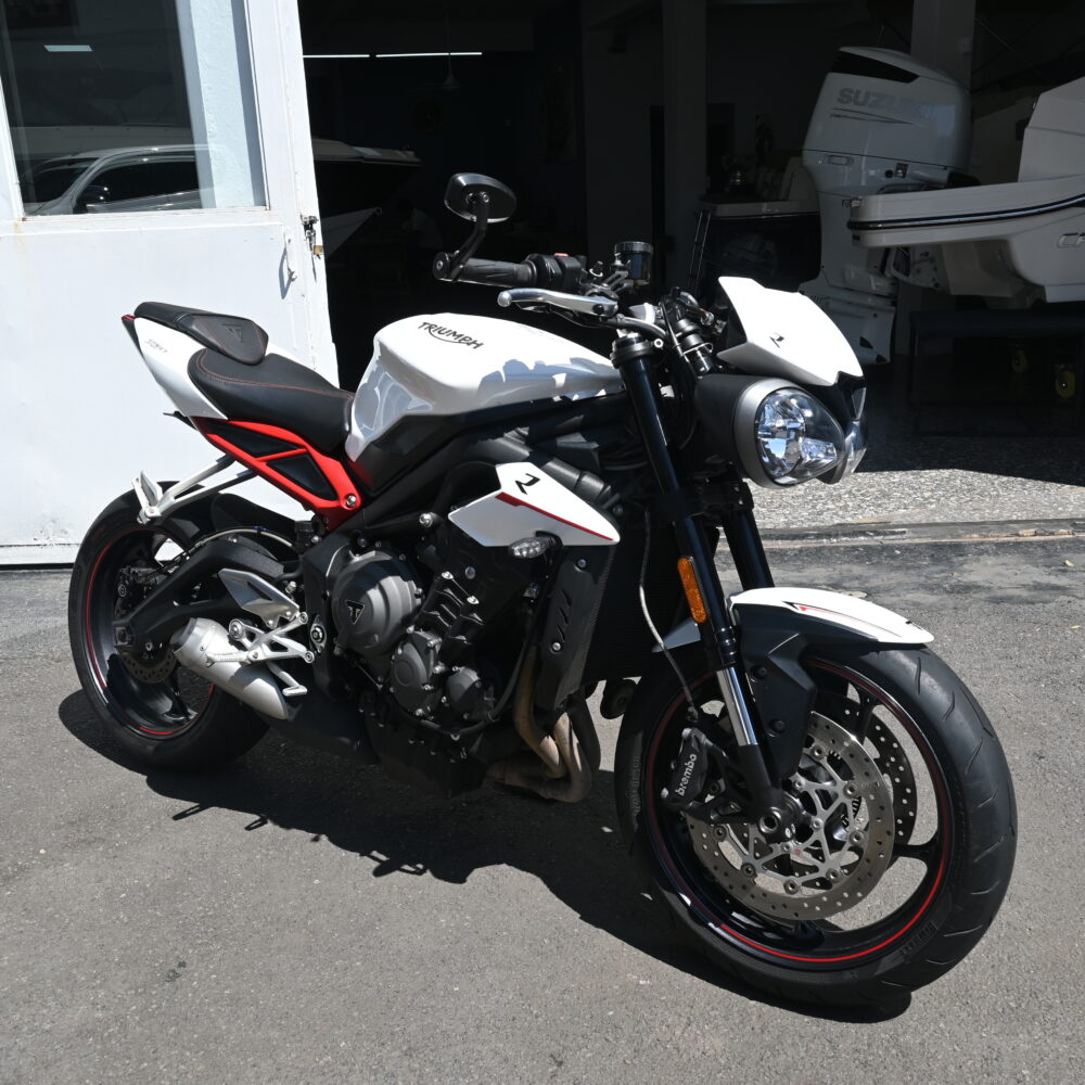 Triumph Street Triple R 2021 (2500 kms)