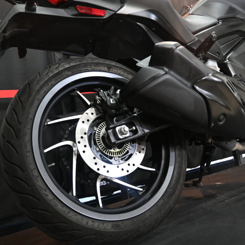 Bajaj Dominar 400 2023 (3800 kms)