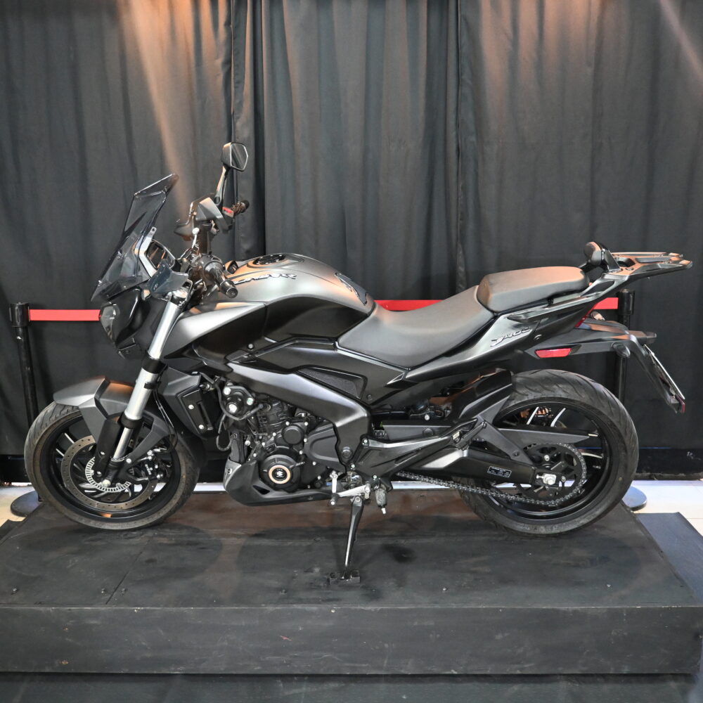 Bajaj Dominar 400 2023 (3800 kms)