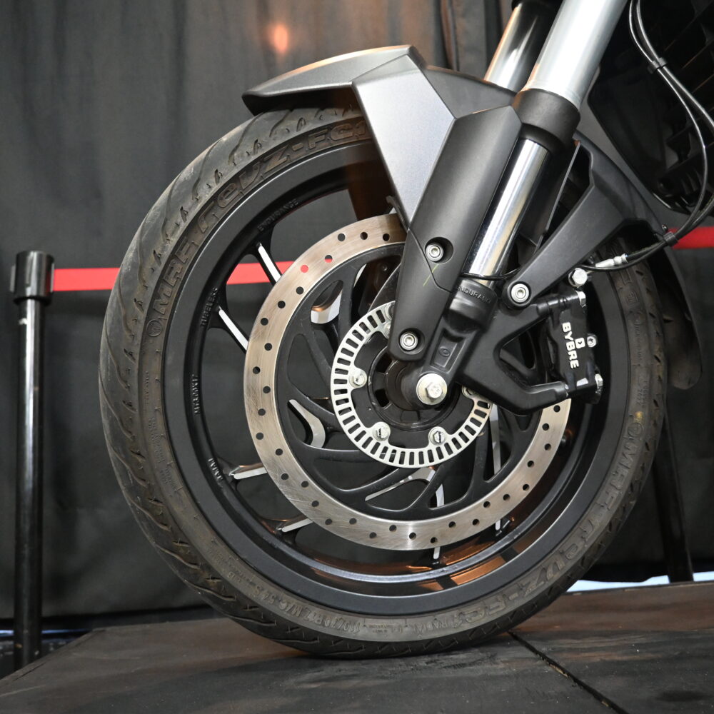 Bajaj Dominar 400 2023 (3800 kms)
