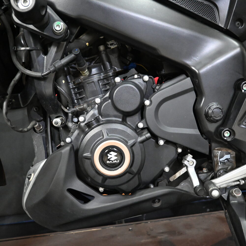 Bajaj Dominar 400 2023 (3800 kms)