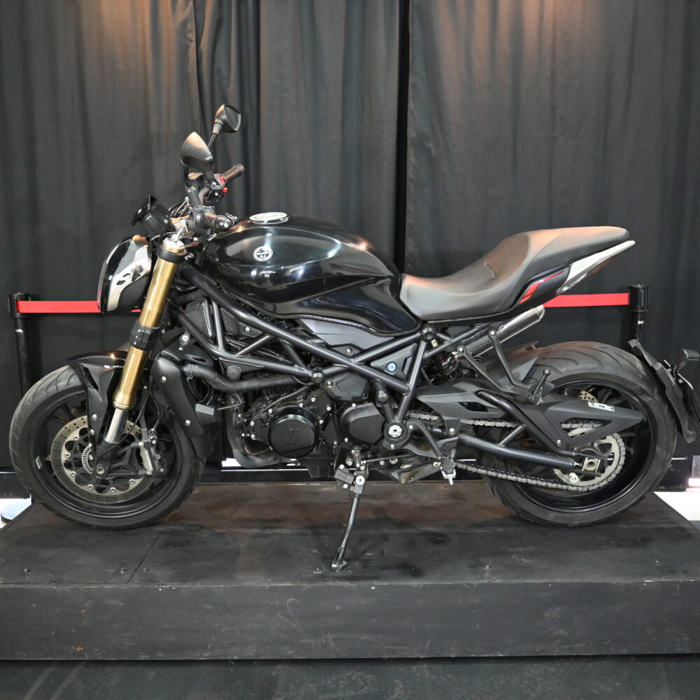 Benelli S 752 2022 (5000 kms) 1210