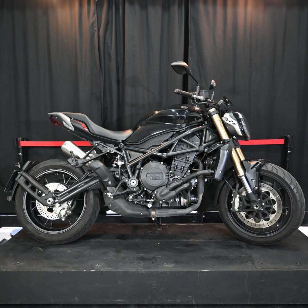 Benelli S 752 2022 (5000 kms) 1210